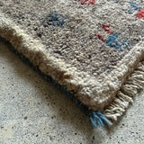 ミニギャッベ 41×37cm イラン手織り 一点物 チェアマット