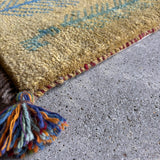 ミニギャッベ 38×42cm イラン手織り 一点物 チェアマット