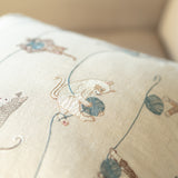 Coral & Tusk Cushion Playful Cats <span>コーラルアンドタスク クッション</span>