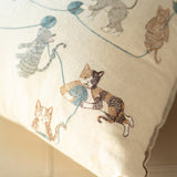 Coral & Tusk Cushion Playful Cats <span>コーラルアンドタスク クッション</span>