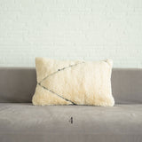 ムーリルト クッション 織り目詳細 ふわふわの質感 天然ウール