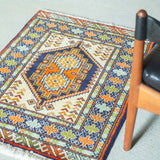 トライバル ラグ 83×66cm イラン手織り 一点物