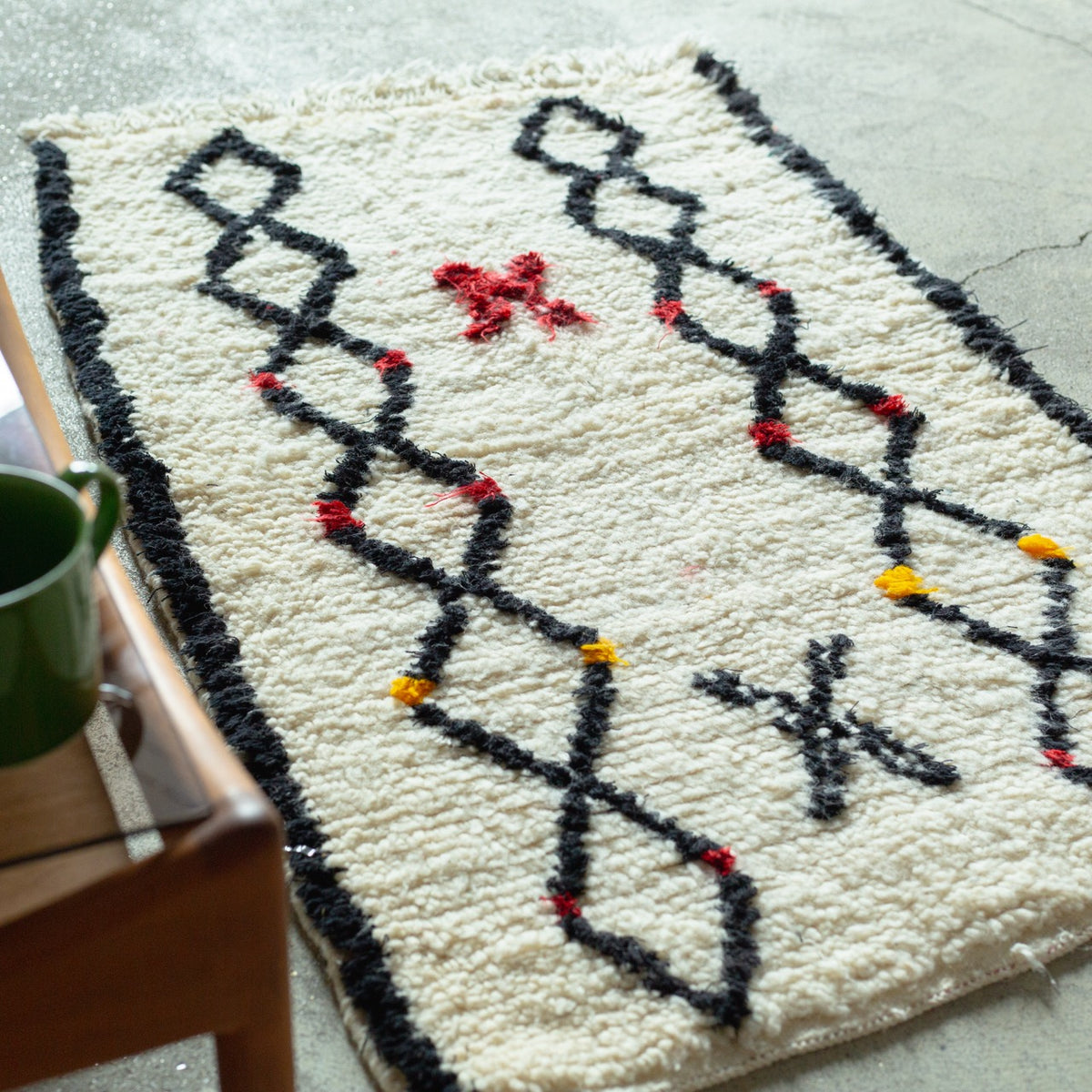 【週末限定セール】新品未使用モロッコミニベニワレンラグ-No.20 62×108 モロッコ 本物のミニベニワレンラグ-No.20(62×108cm)