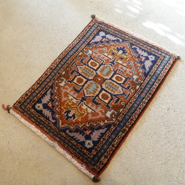 Mini Tribal Rug 55×40<span>ミニ トライバルラグ</span>