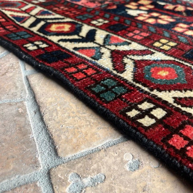 Tribal Rug 196×133<span>トライバルラグ</span>