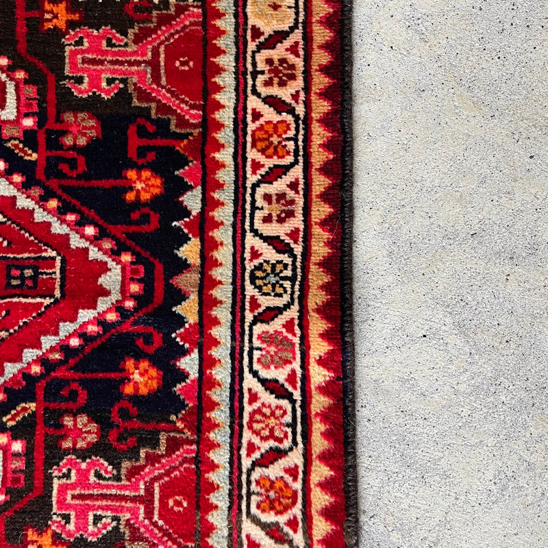 Tribal Rug 108×66<span>トライバルラグ