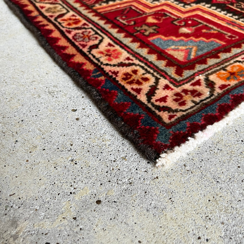 Tribal Rug 108×66<span>トライバルラグ
