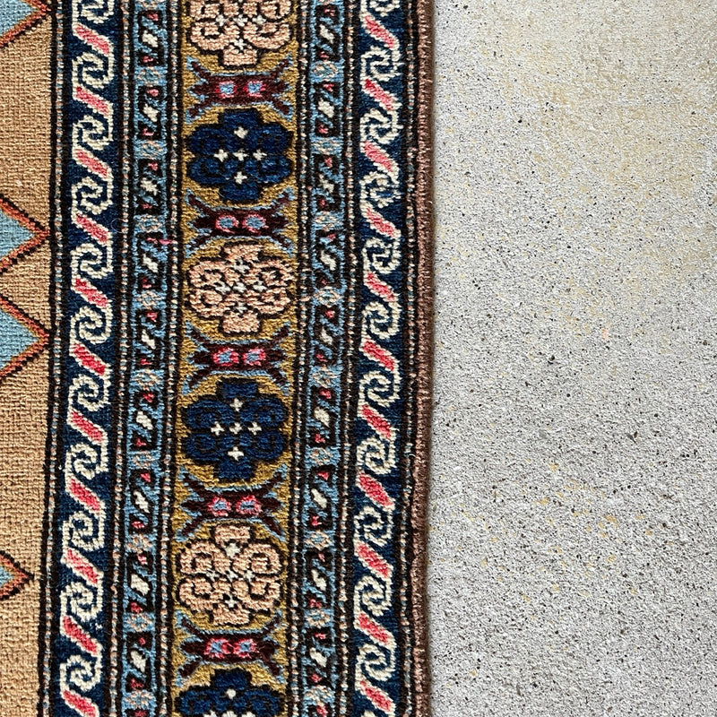 Tribal Rug 200×130<span>トライバルラグ