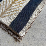 ミニギャッベ 39×35cm イラン手織り 一点物 チェアマット