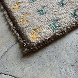 ミニギャッベ 40×38cm イラン手織り 一点物 チェアマット