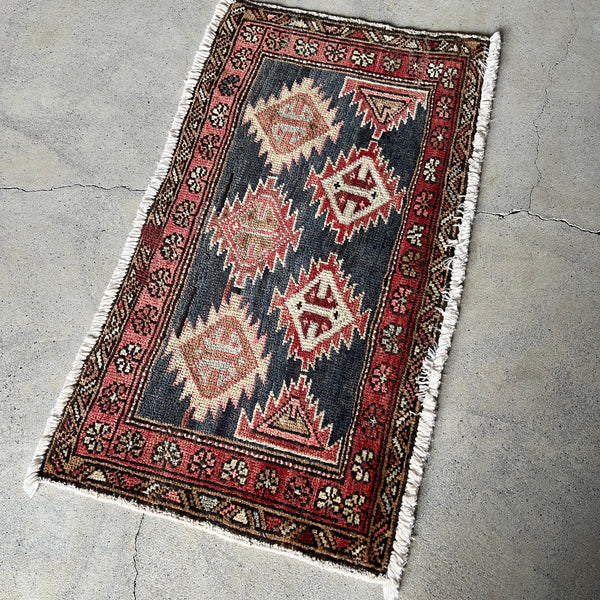 Tribal Rug 105×60<span>トライバルラグ 23103610</span>