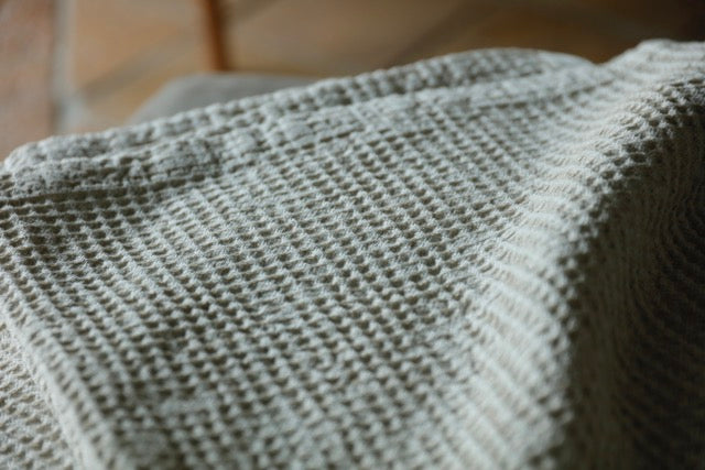 LAPUAN KANKURIT MAJA linen blanket<span>ラプアンカンクリ マヤリネンブランケット</span>