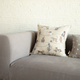 Coral & Tusk Cushion Playful Cats <span>コーラルアンドタスク クッション</span>