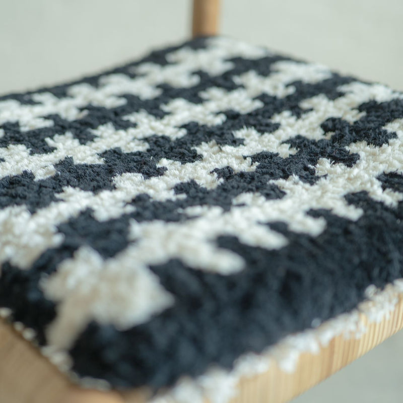 まいにちノッティング 椅子敷き 42×42 はしご