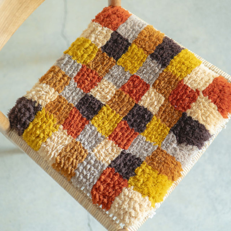 まいにちノッティング 椅子敷き 40×40 パッチワーク