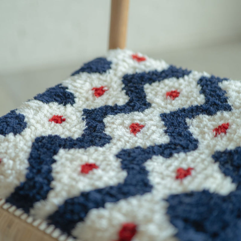 まいにちノッティング 椅子敷き 38×38 菊花