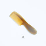 天然水牛角を使用したKOST KAMMのハンドルコーム 09