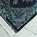 ペルシャ絨毯 シルク クム産 ブラック 126×82cm モノトーンデザインが印象的な手織りペルシャ絨毯　全体
