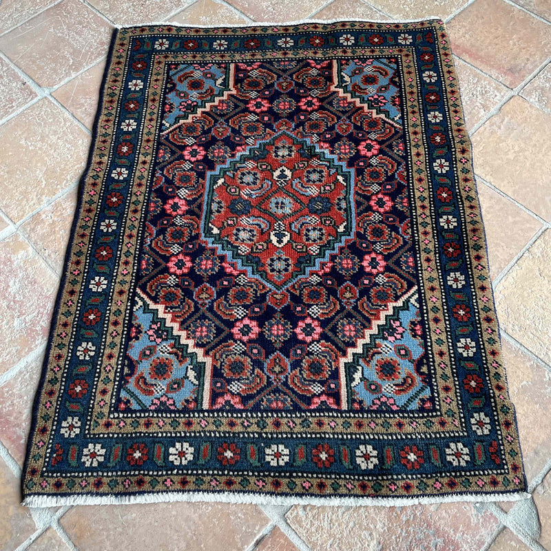 Tribal Rug 95×75<span>トライバルラグ</span>